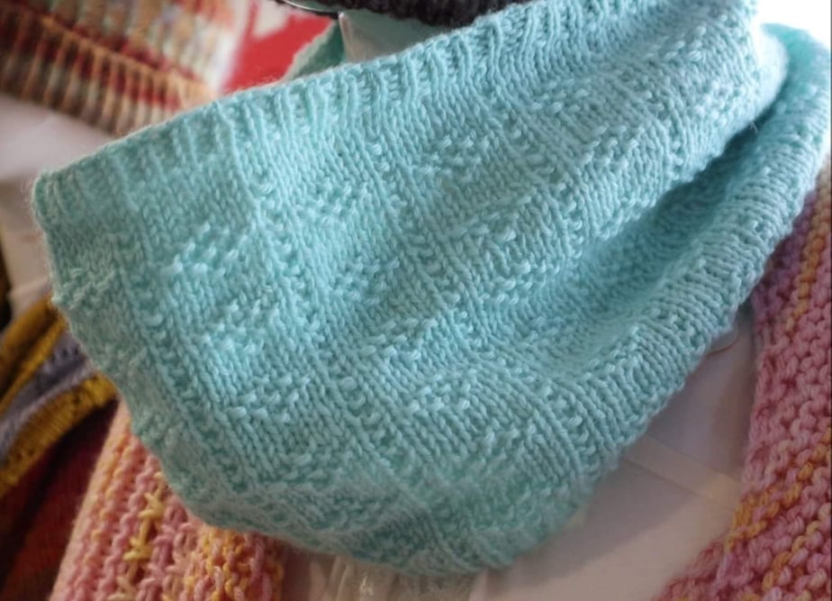 Digital Pattern: Diamond Droplets Cowl 2.0